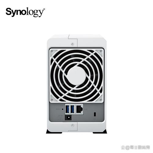 用户不仅可以进行简单的数据存储,还能利用群晖的优势进行文件同步